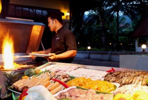 อิ่มหนำรับลมทะเลกับบุฟเฟ่ต์มื้อค่ำทุกคืนวันเสาร์